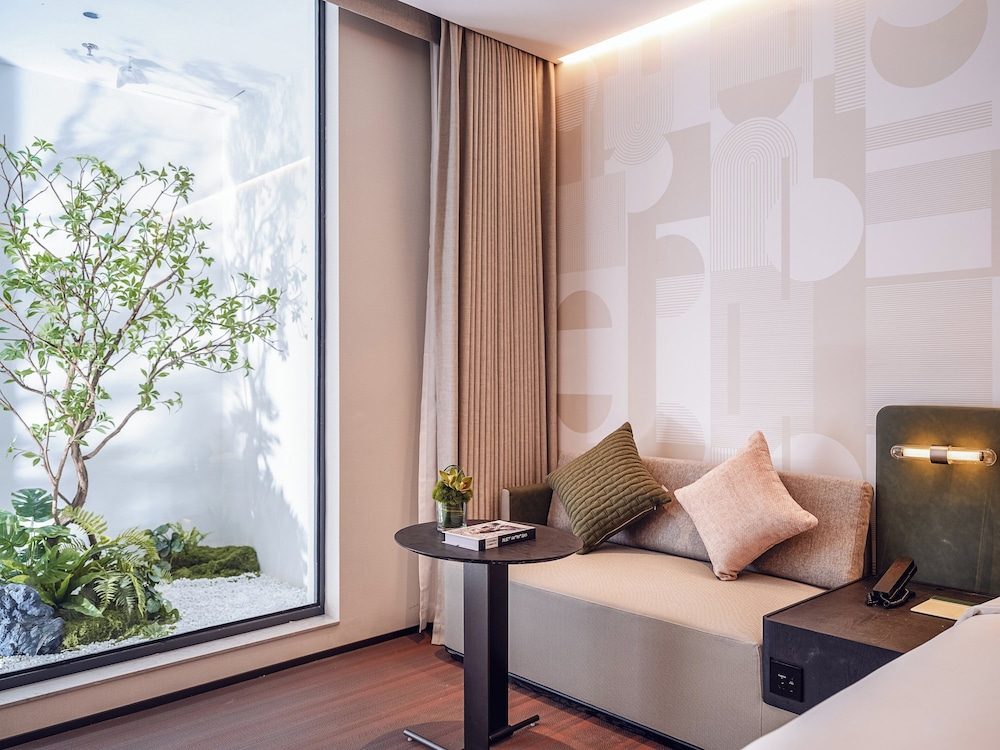 Premium Room King Bed