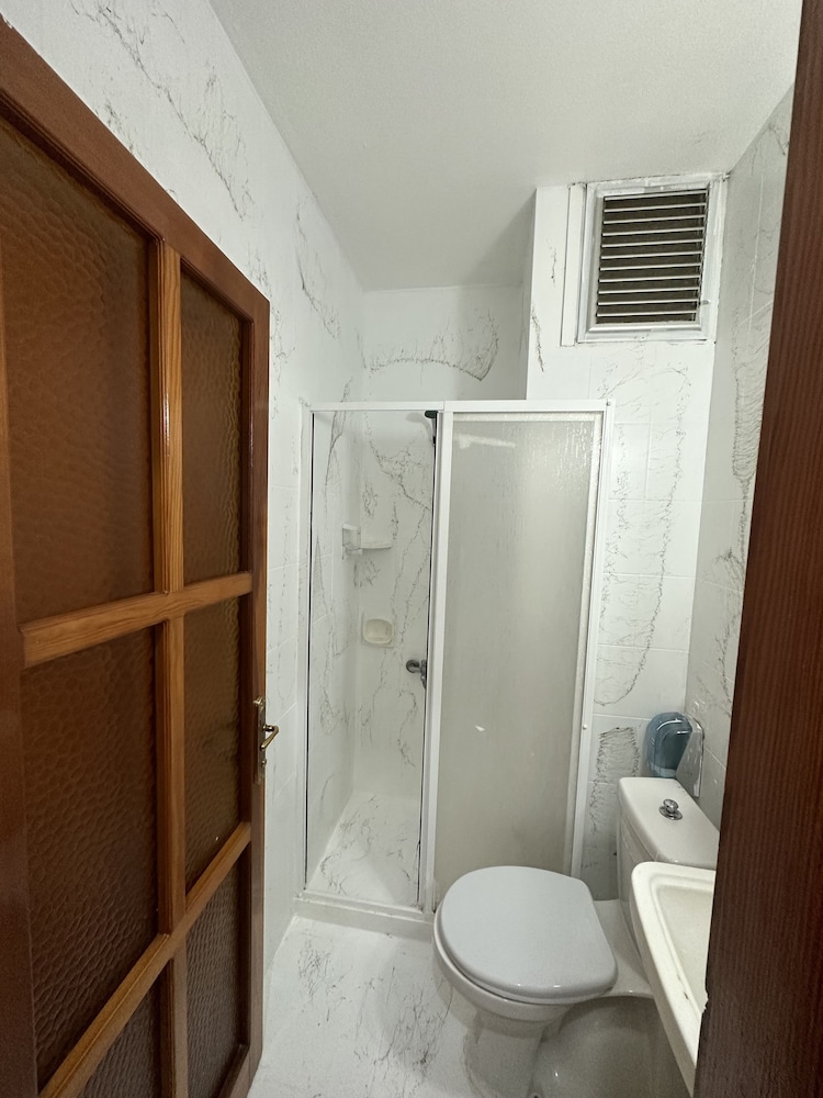 Standard Triple Room, Balcony photo 2
