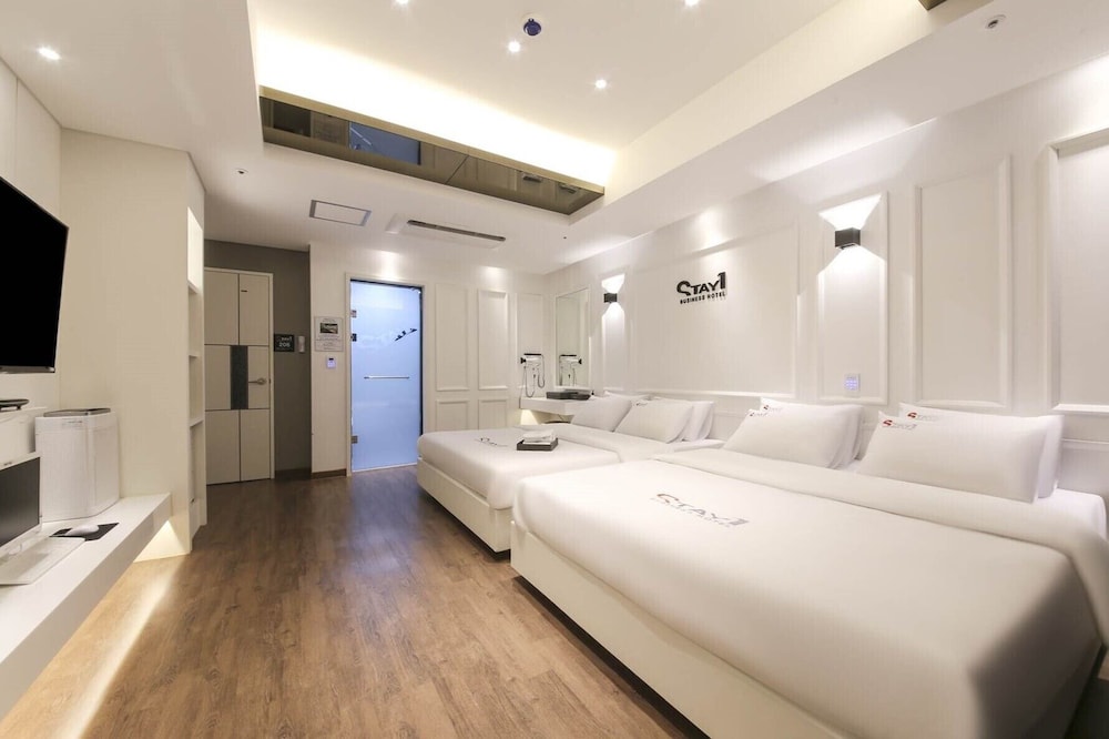 Family Twin Room - Photo 6