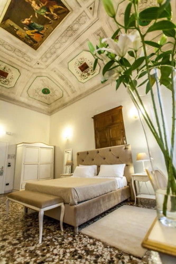 Traditional Room - Photo 2