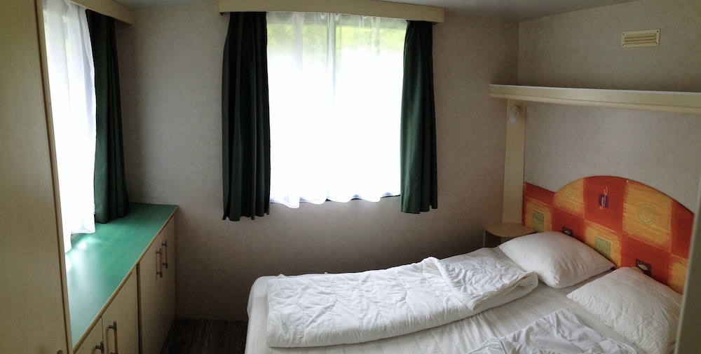 Mobile Home photo 1