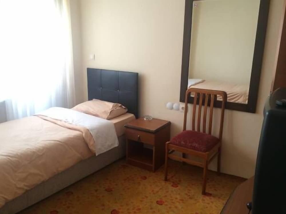 Standard Triple Room photo 3