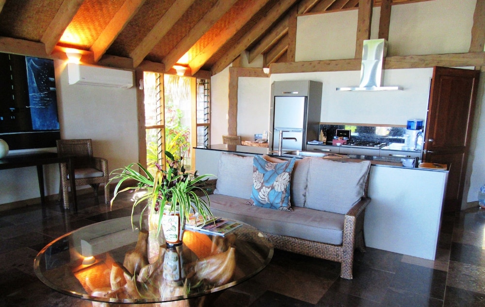 Luxury Villa, 1 Bedroom, Private Pool, Beachfront photo 1