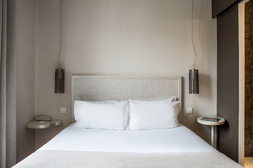 Classic Double Room Single Use, 1 Double Bed photo 3