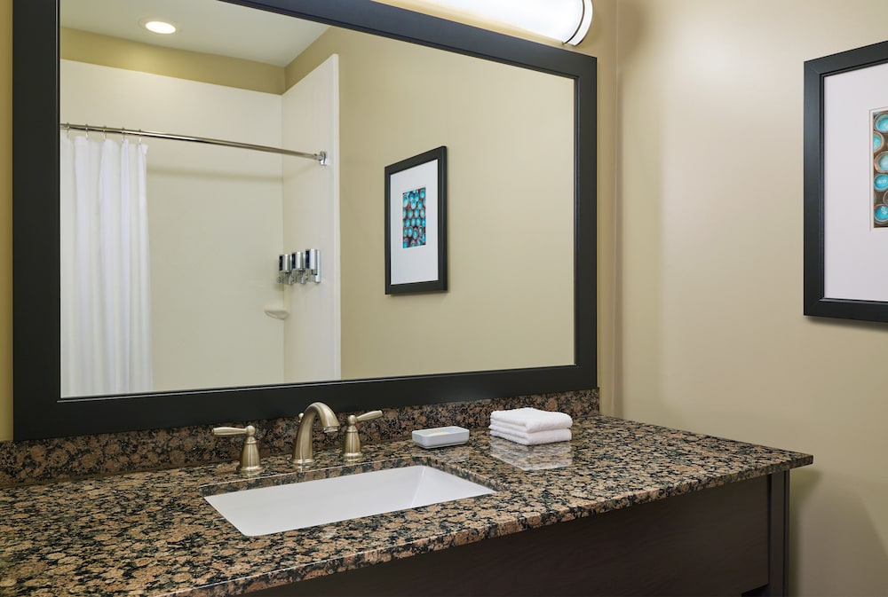 Suite, 2 Queen Beds photo 2