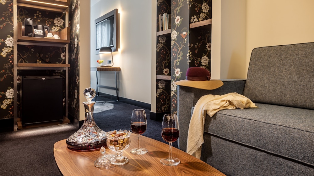 Junior Suite - Photo 9