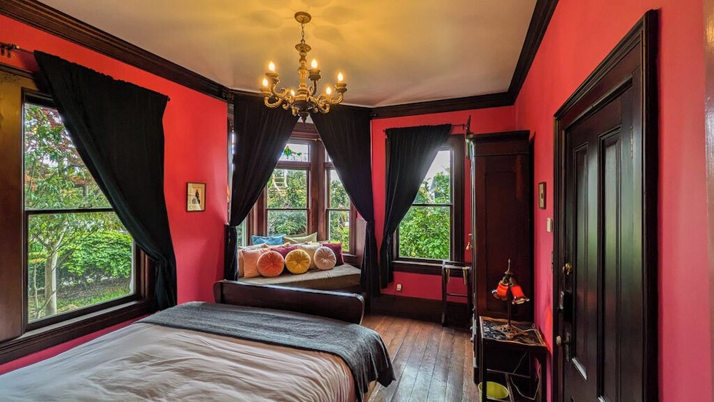 Romantic Room, Multiple Beds, Garden View (Not Pet Friendly)
