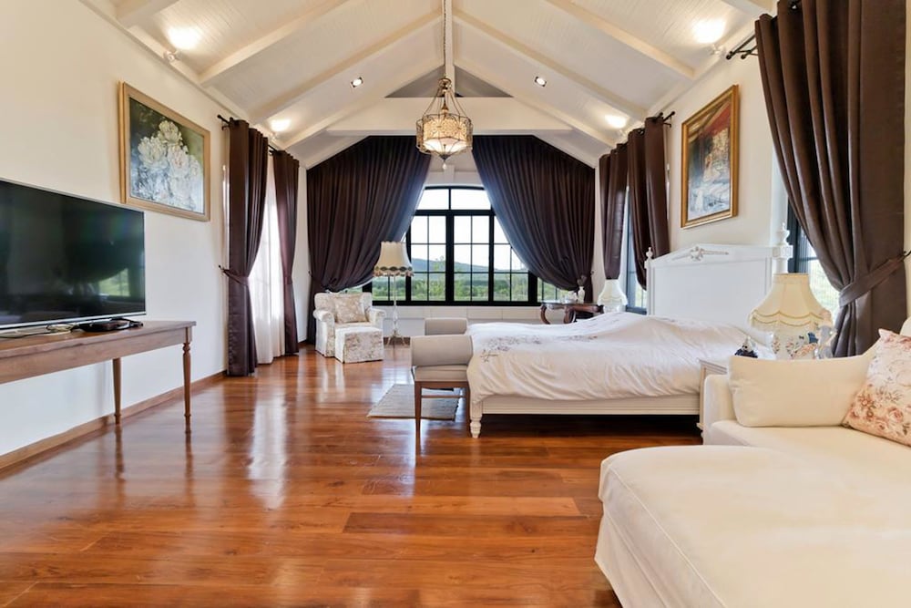 Three Bedroom French House photo 1