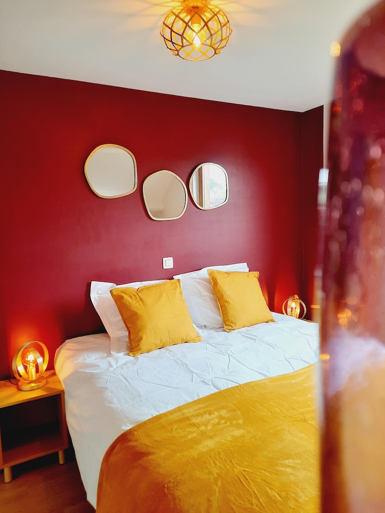 Classic House, Ensuite photo 3