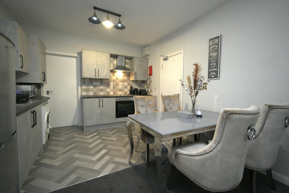 Apartment photo 1