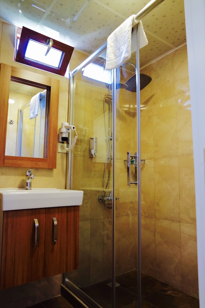 Apartment (Ground Floor) - Photo 8