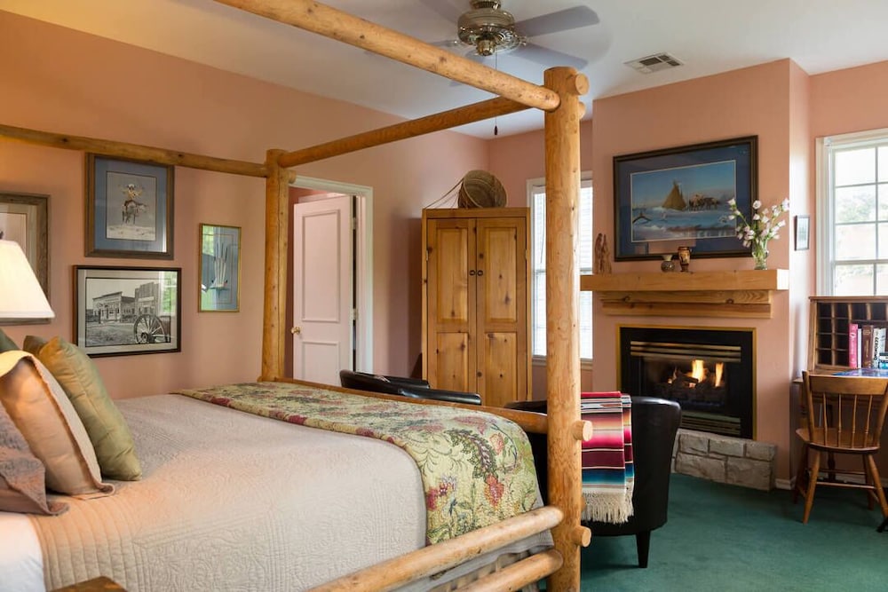 Room, 1 King Bed, Jetted Tub