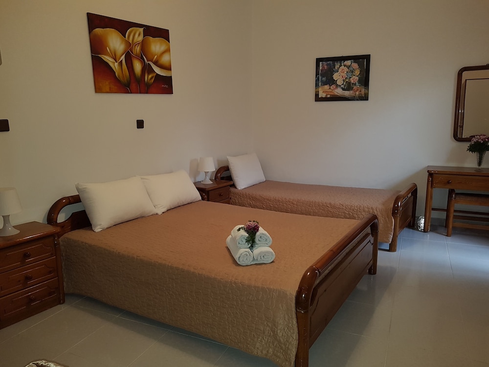 Standard Triple Room, Multiple Beds, Courtyard View