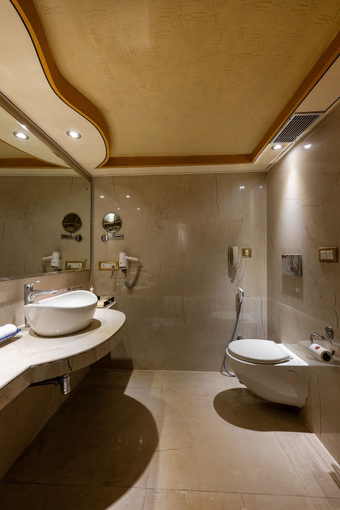 Family Royal Suite photo 2