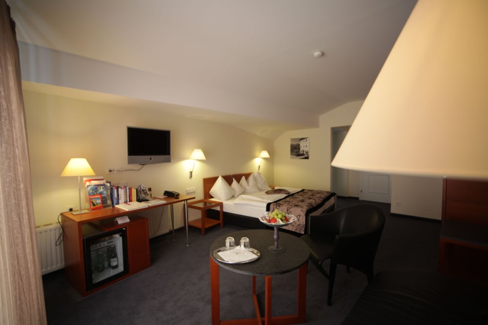 Double Room, Balcony, Lake View photo 2