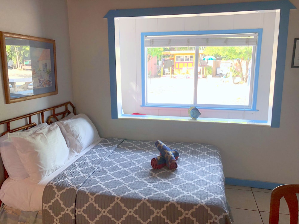 Economy Duplex, Kitchenette, Beachside photo 2