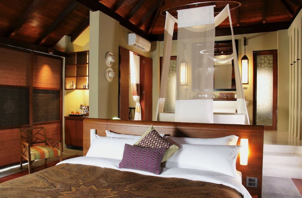 Treetop Duplex Pool Villa photo 3