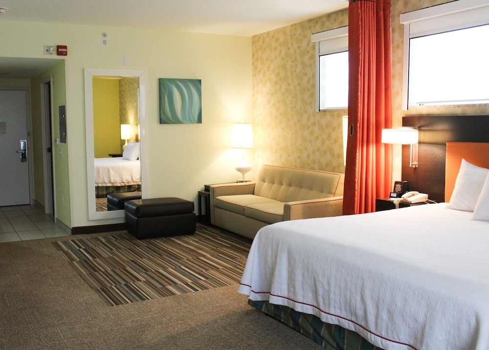 Studio, 1 King Bed, Accessible, Bathtub