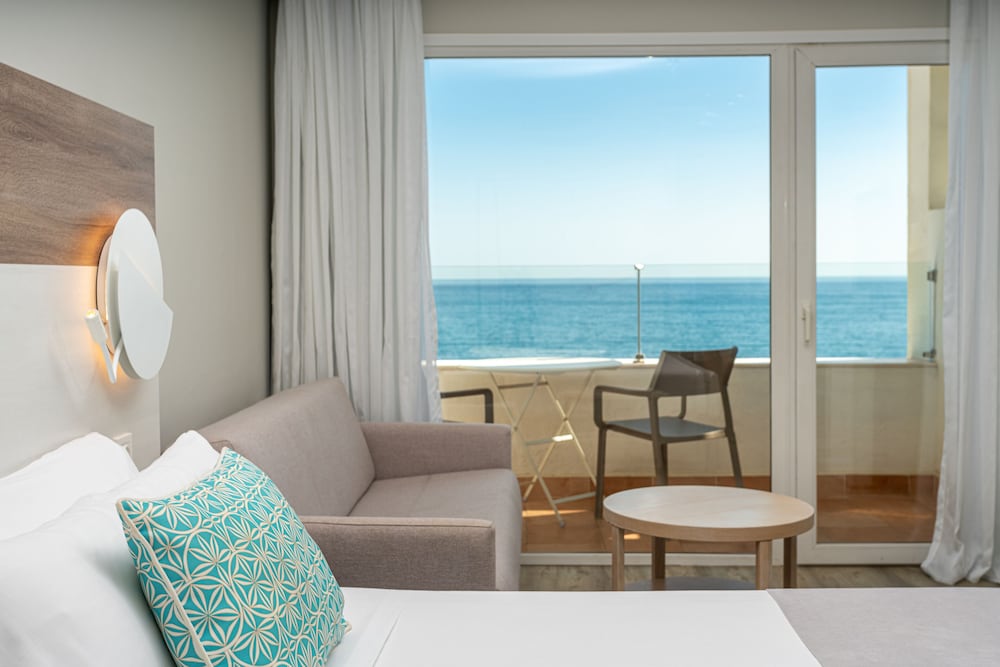 Grand Double Room, Terrace, Sea View (3 Adults) - Photo 1