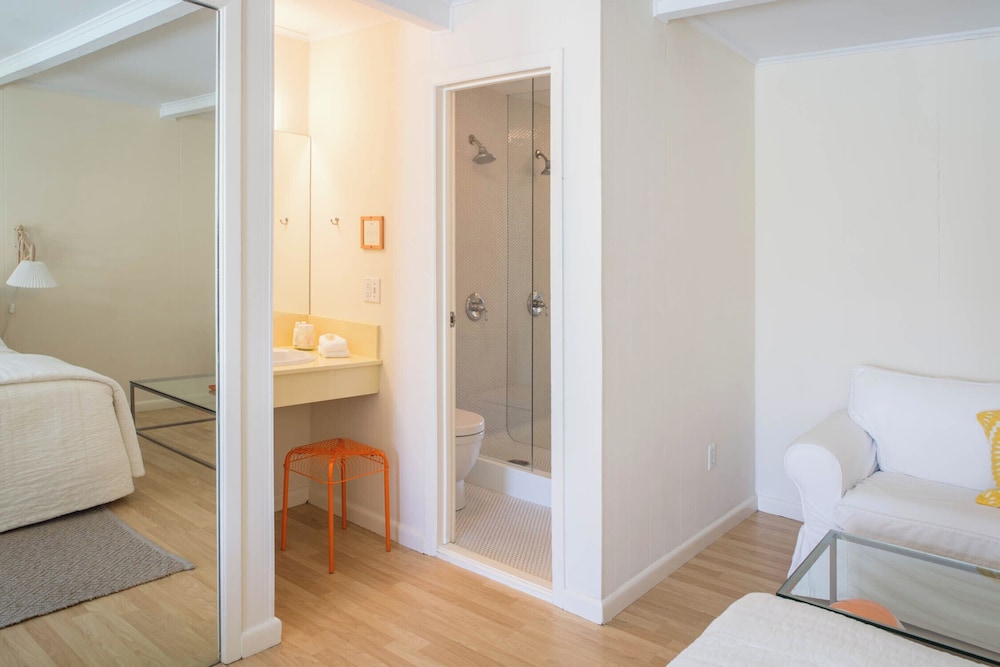 Suite, 2 Double Beds, Private Bathroom, Bay View photo 3
