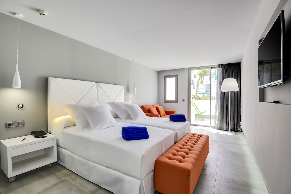 Deluxe Room - Photo 3