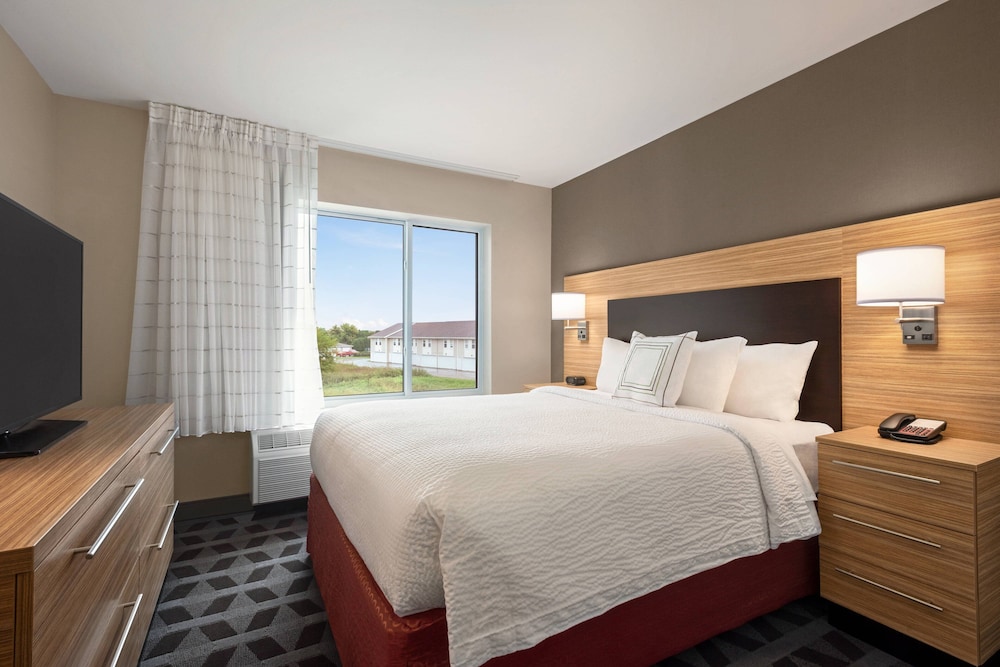 Suite, 1 Bedroom - Photo 4