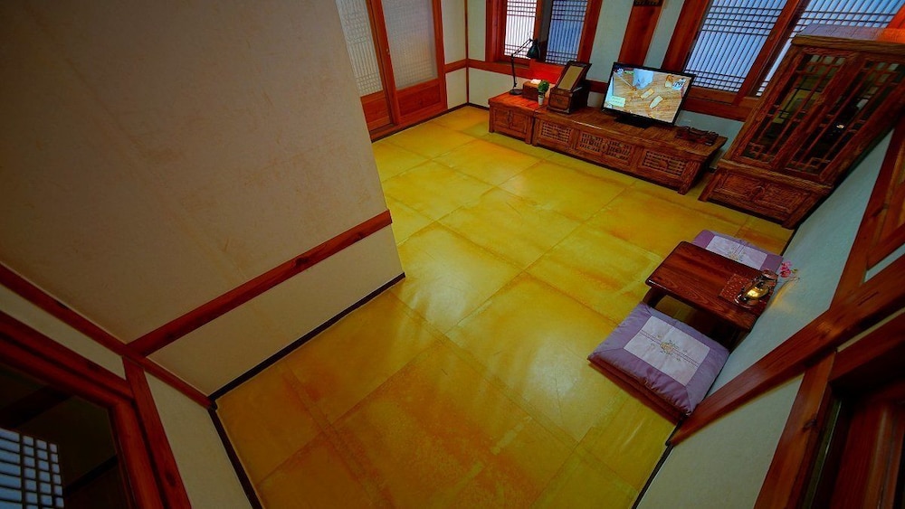 Triple Room, Non Smoking, Private Bathroom (2f, Ondol - A Type) photo 1