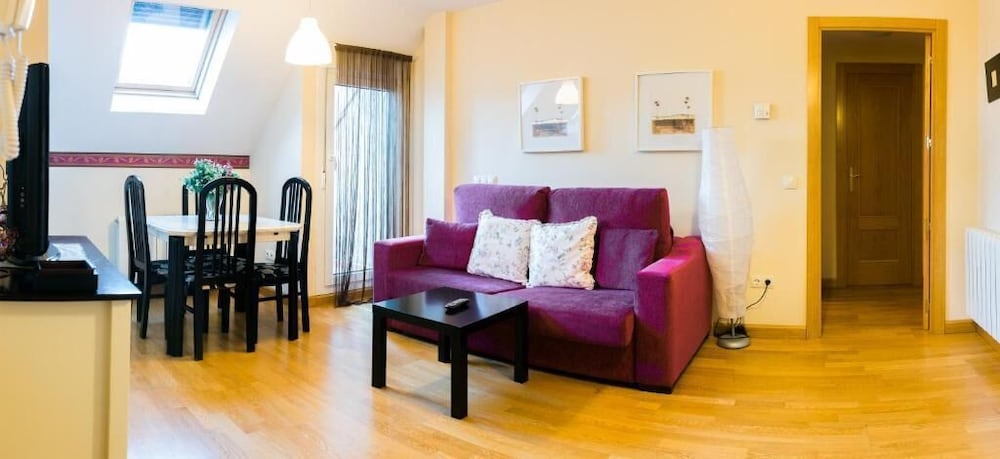 Apartamento Familiar, Balcón, Vista a las Montañas