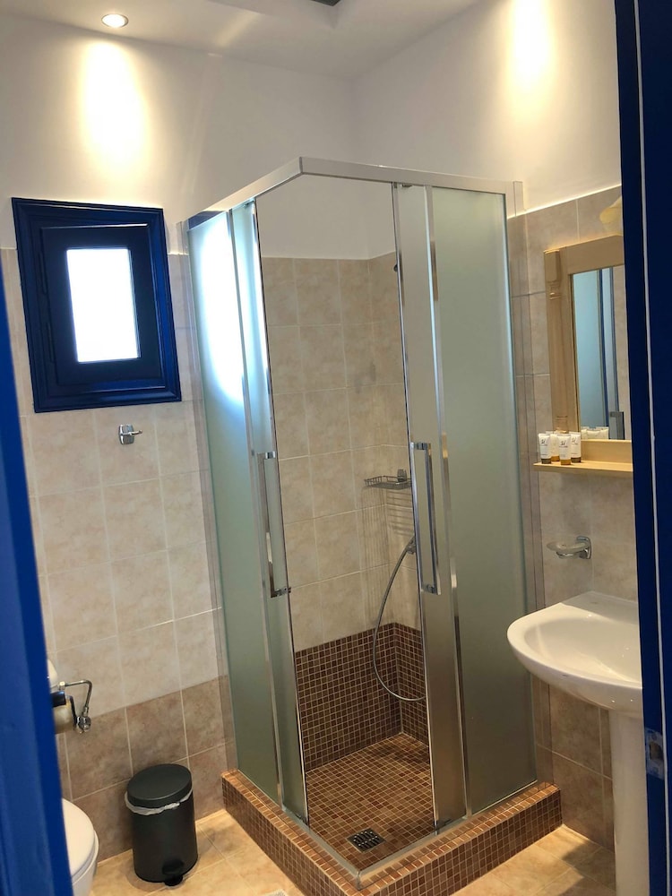 Standard Room - Photo 2