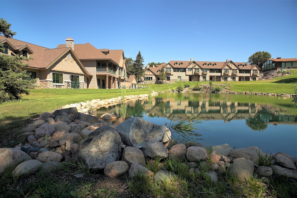 Golf Villa 1 King Suite w/ Deck or Balcony overlooking Golf course or Garden photo 2