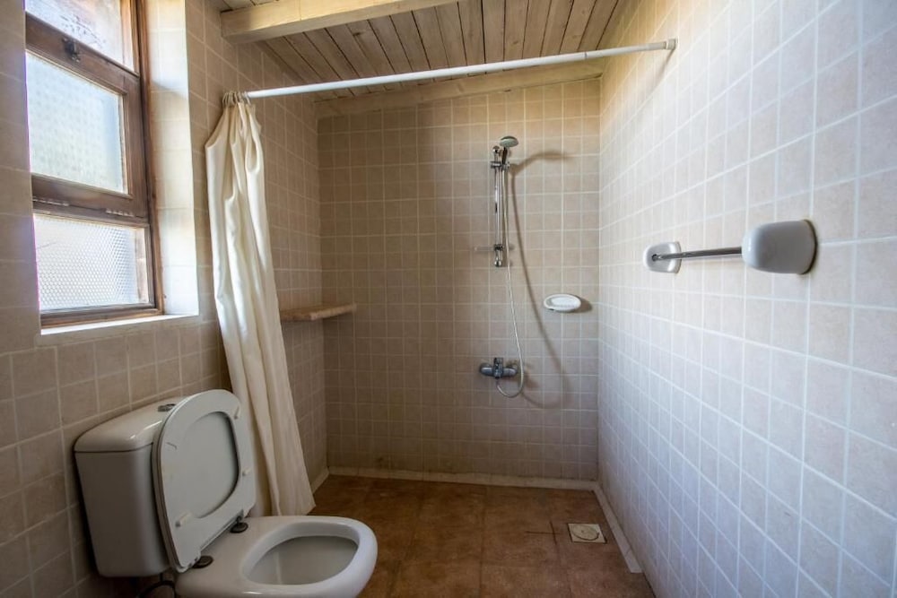 Economy Cabin photo 3