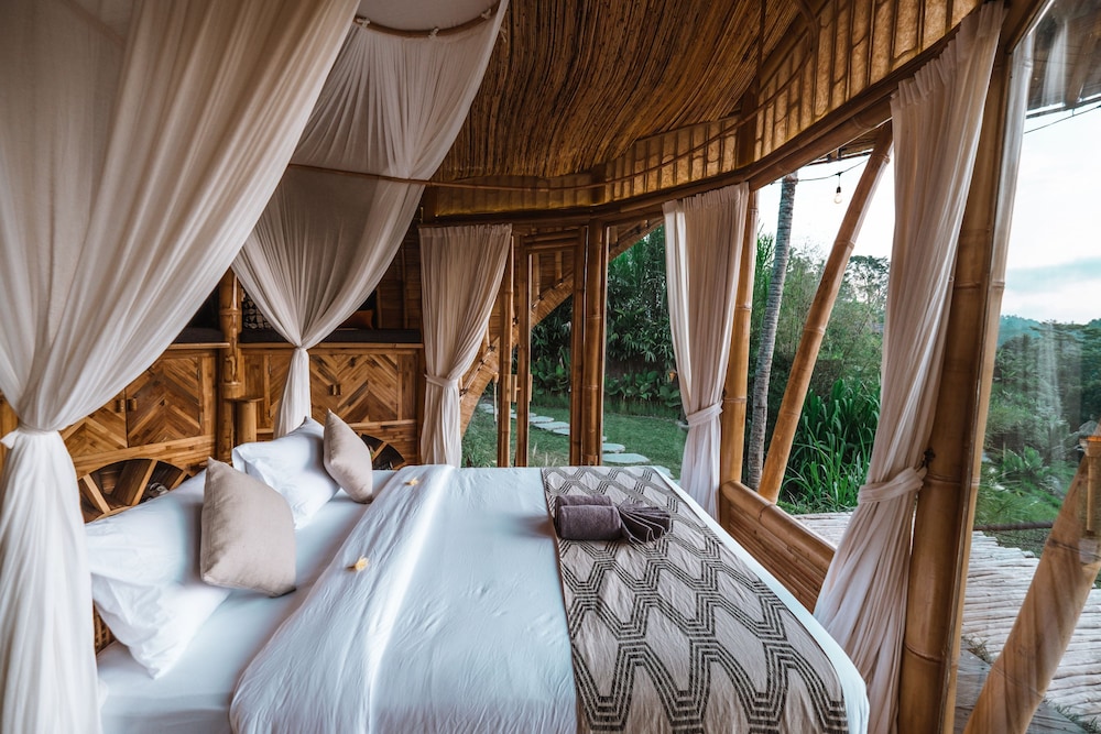 Butterfly Bamboo house photo 3