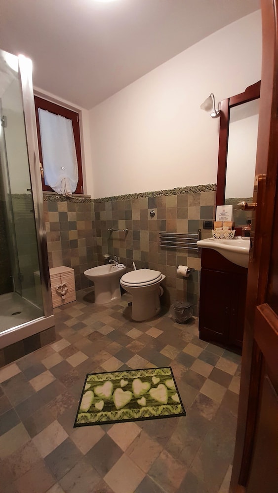 Basic Room photo 2