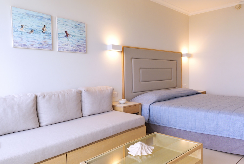 Standard Room, Partial Sea View - Photo 3