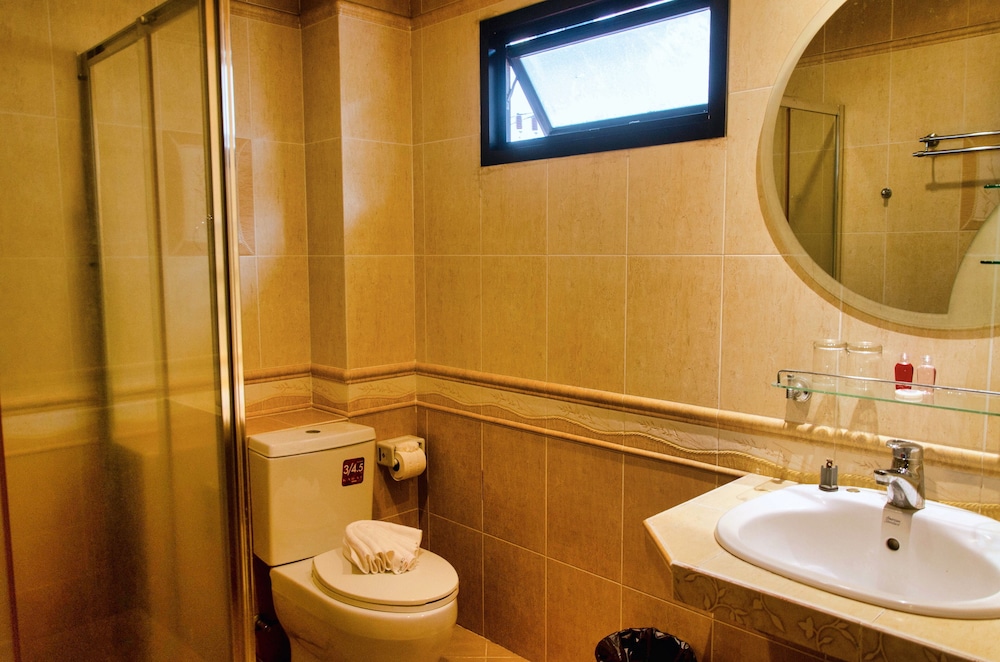 Standard Triple Room - Photo 3