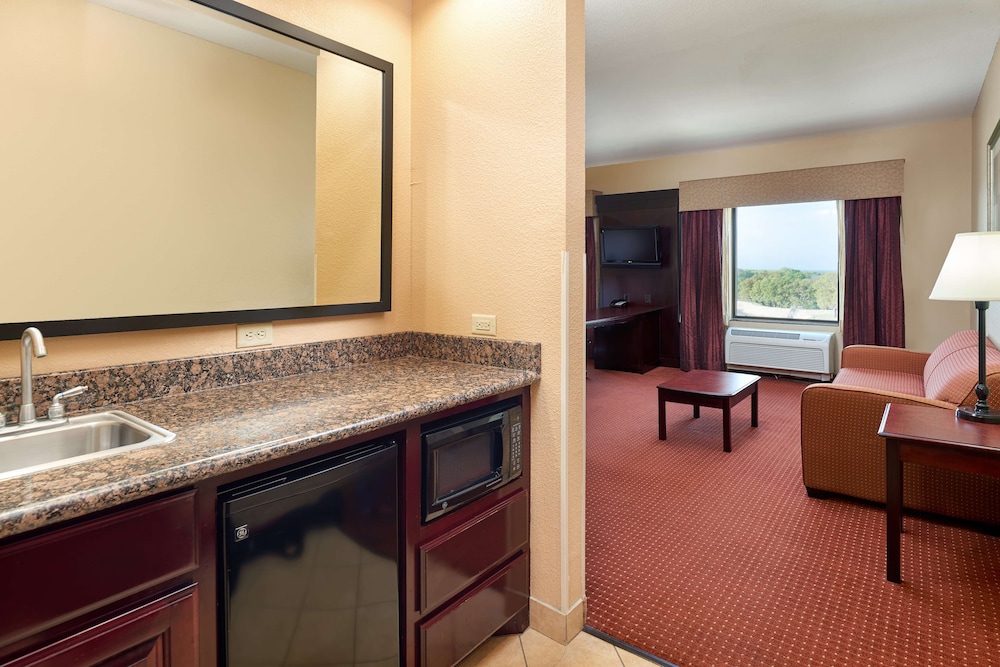 Studio Suite, Multiple Beds, Non Smoking - Photo 5