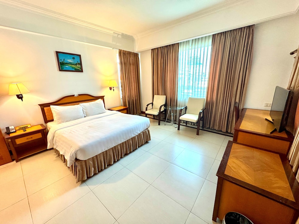 Junior Double Room, 1 Queen Bed, City View photo 1