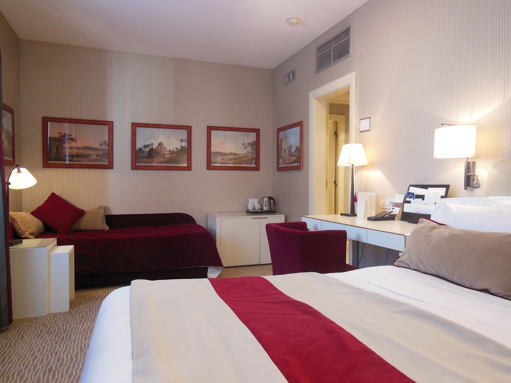 Superior Double or Twin Room photo 2