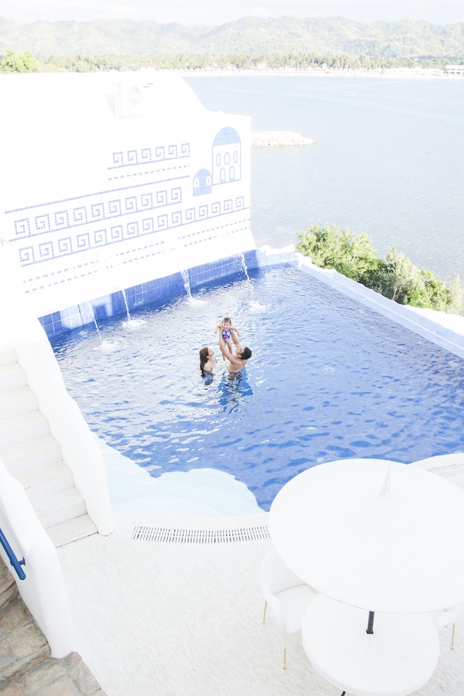 2 Bedroom Villa with Pool Access photo 2