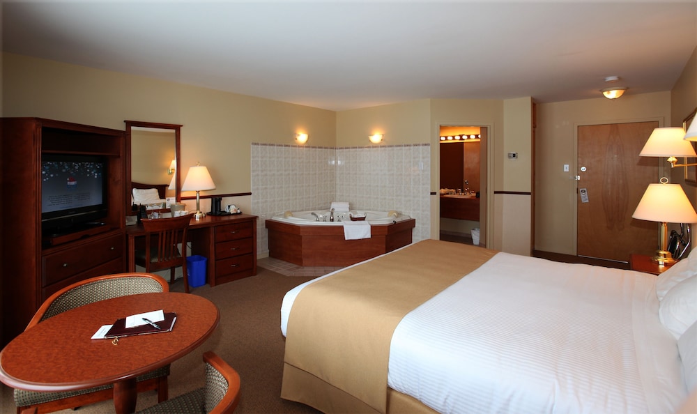 Signature Suite, 1 King Bed, Bay View photo 2