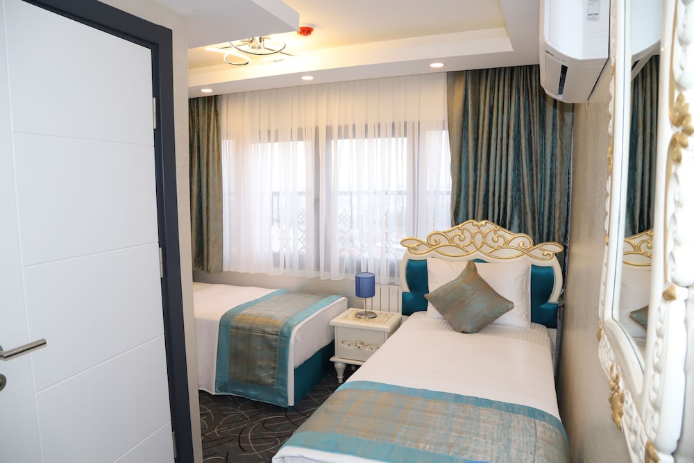 Economy Twin Room photo 1