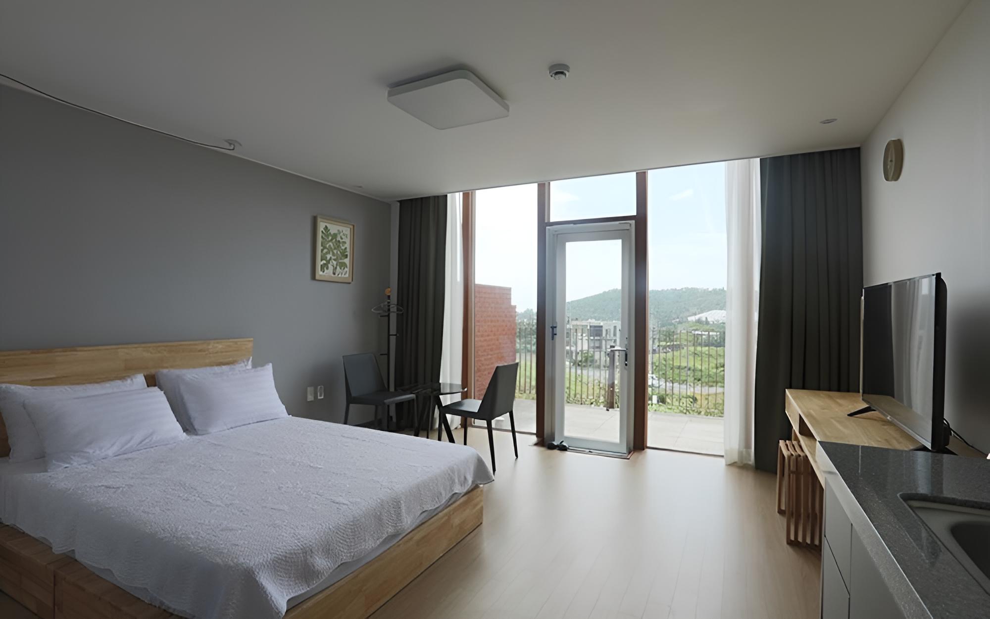Room (Room4)