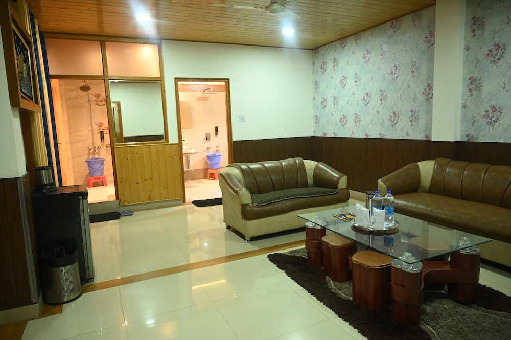 Luxury Suite photo 1