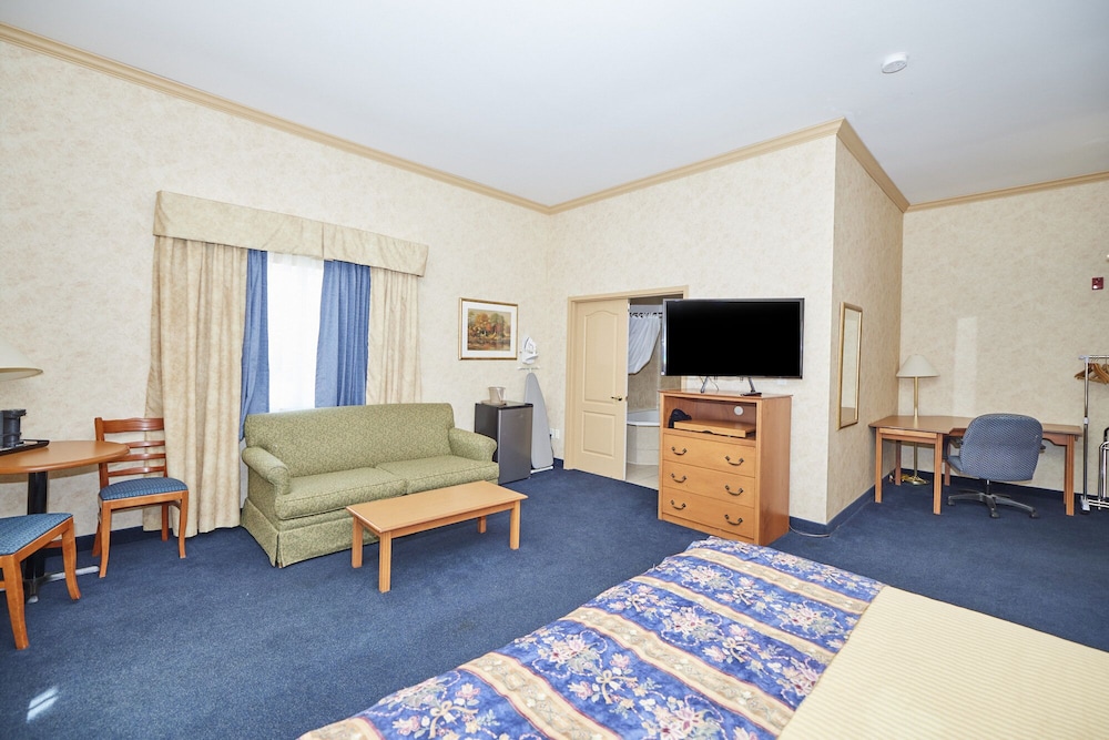 Deluxe Room, 1 King Bed with Sofa bed, Non Smoking, Jetted Tub