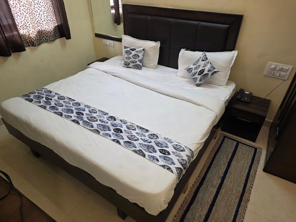 Deluxe Room, City View