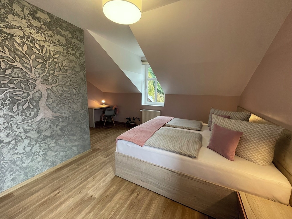 Apartment (6)
