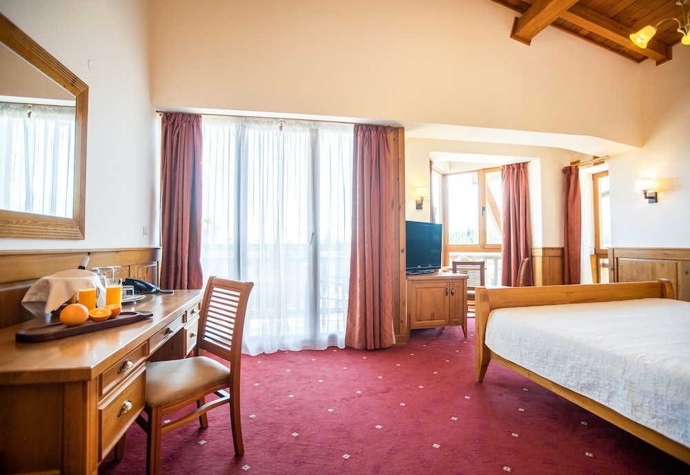 Family Double Room (2 adults and 2 children)