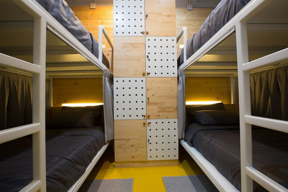 4-Bed Female Dormitory photo 1