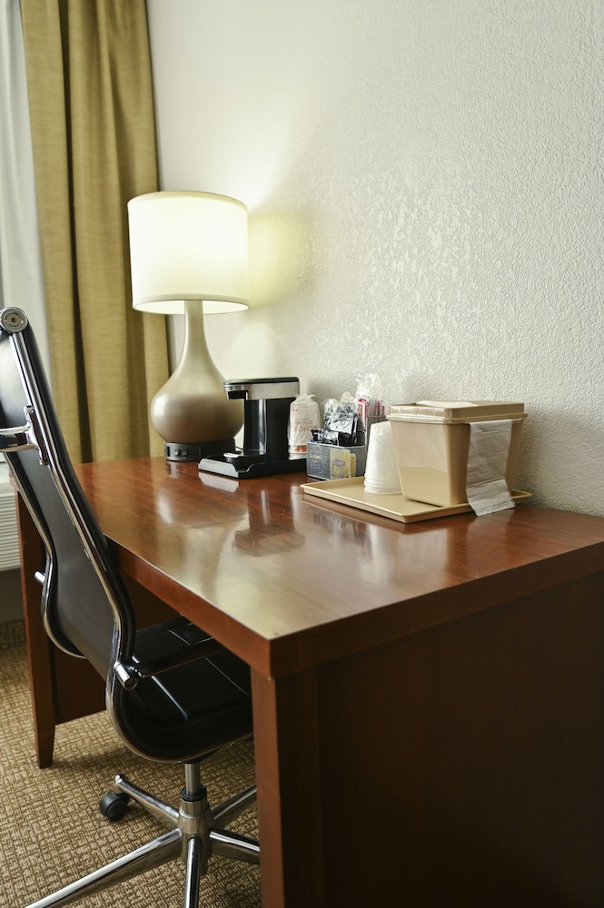 Standard Room, 1 King Bed, Non Smoking - Photo 2