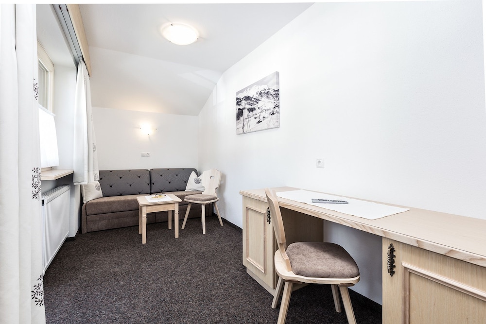 Comfort Double Room, Balcony, Mountain View